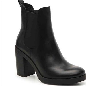 Crown vintage after hours Chelsea boots 8.5 black